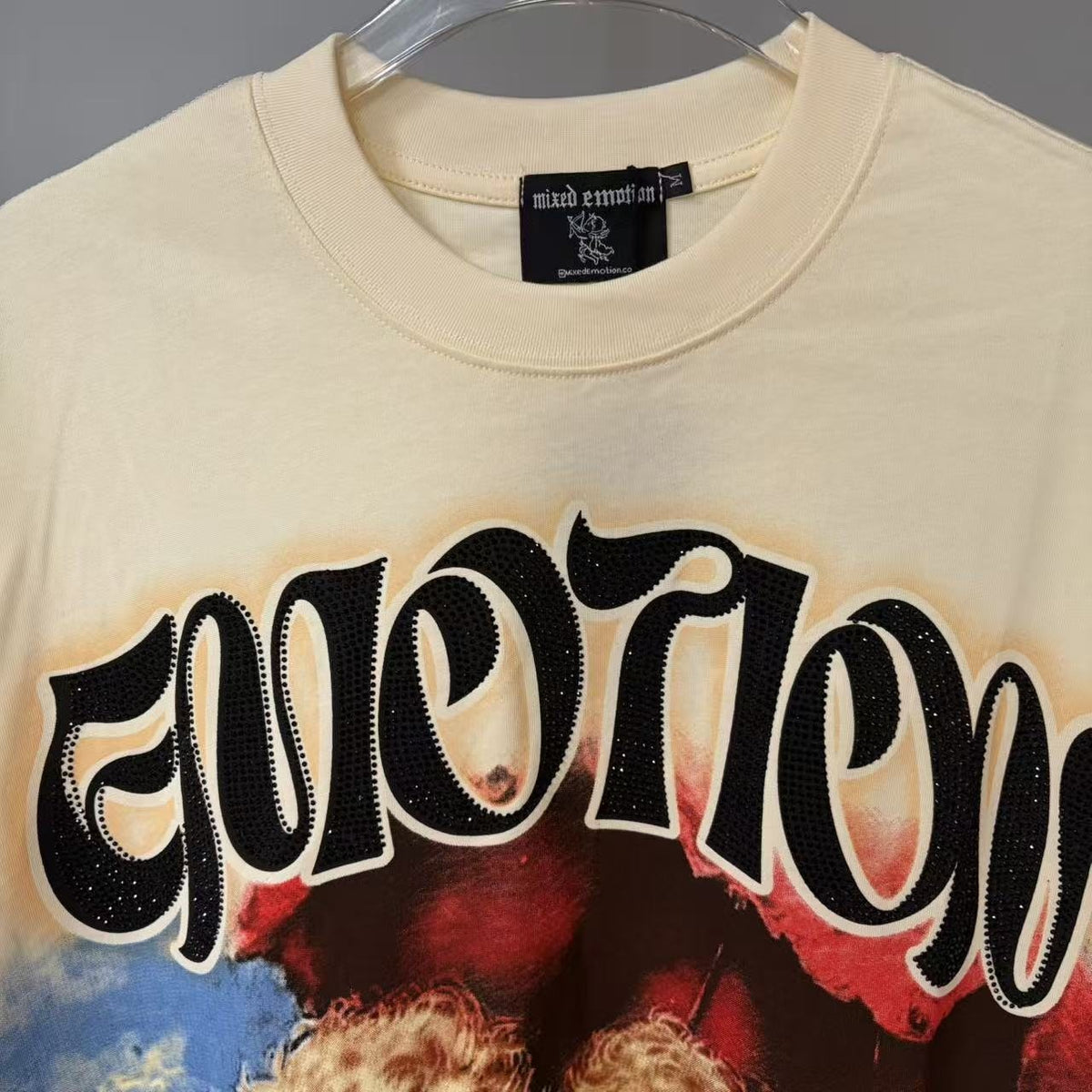 MIXED EMOTION Cherub Graphic T-Shirt